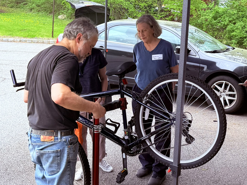 Bike Repair at the Roxbury Repair Cafe